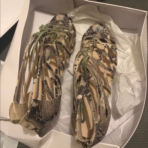 NINE WEST SEXY SNAKE SKIN SANDALS SIZE 14 - Picture 3 of 4